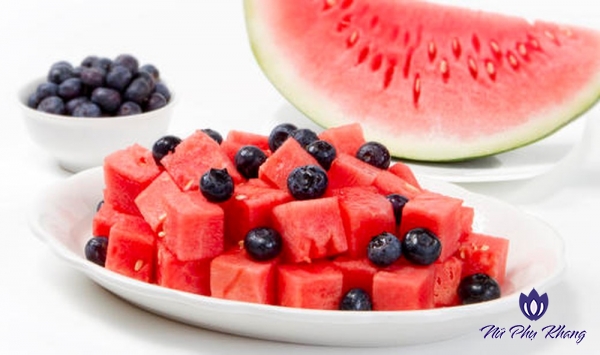 Uống 8 loại nước ép trái cây này bạn sẽ không còn đau đớn trong ngày hành kinh