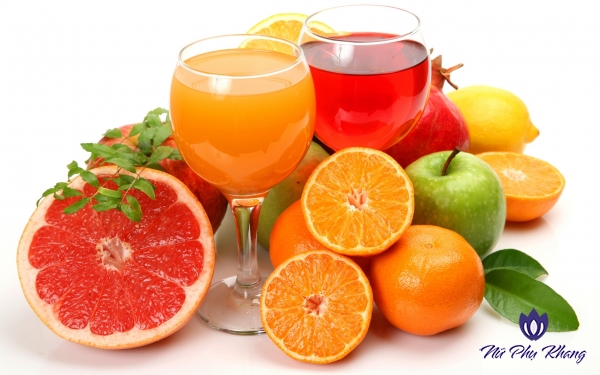 Uống 8 loại nước ép trái cây này bạn sẽ không còn đau đớn trong ngày hành kinh