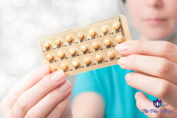 Điều trị rối loạn kinh nguyệt bằng thuốc tránh thai: Nên hay không nên?